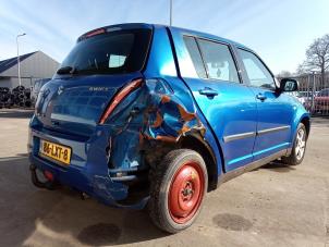 Suzuki Swift 1.3 VVT 16V Épave (2005, Bleu)