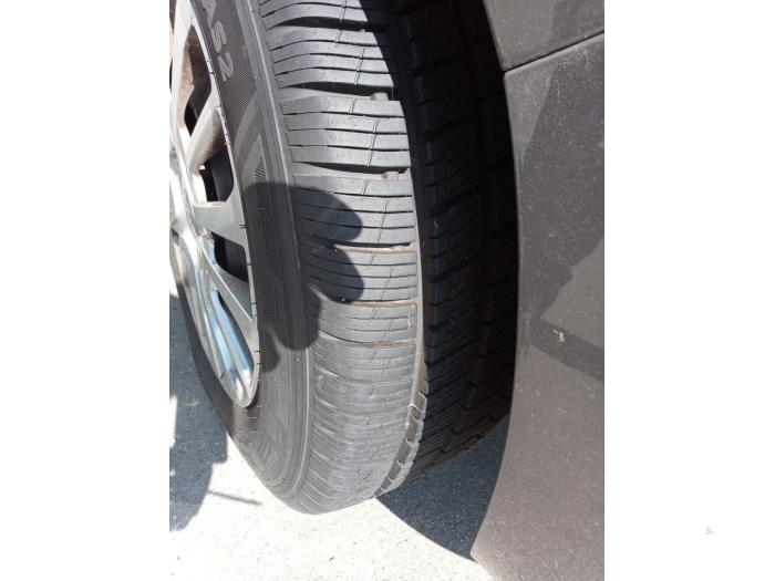 Toyota ProAce 1.6 D-4D 115 16V Worker Vehículo de desguace (2018, Gris)