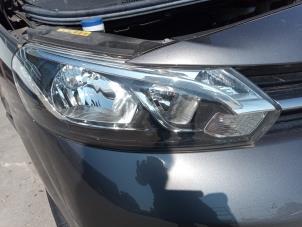 Toyota ProAce 1.6 D-4D 115 16V Worker Vehículo de desguace (2018, Gris)
