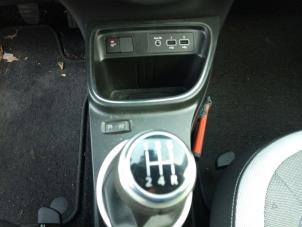 Renault Twingo III 1.0 SCe 75 12V Épave (2019, Vert)