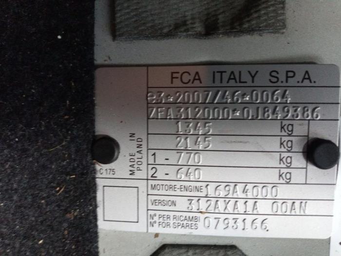 Fiat 500 1.2 Vehículo de desguace (2017, Blanco)