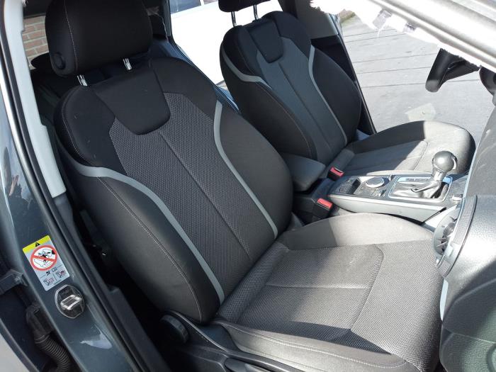 Audi Q2 1.0 30 TFSI 12V Samochód złomowany (2019, Szary)