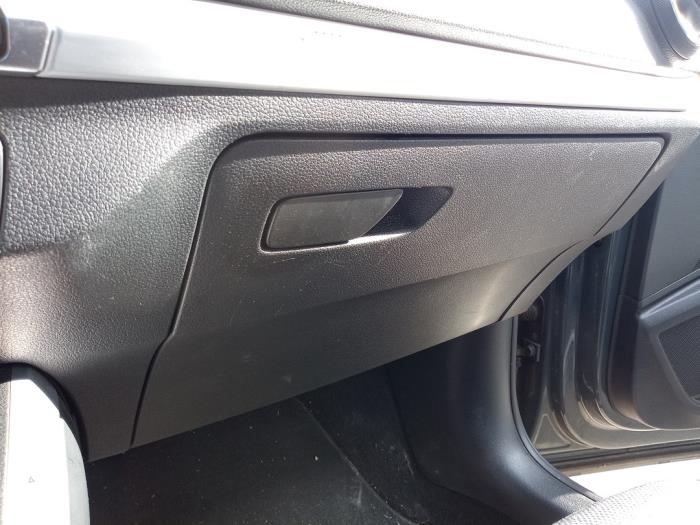 Audi Q2 1.0 30 TFSI 12V Samochód złomowany (2019, Szary)