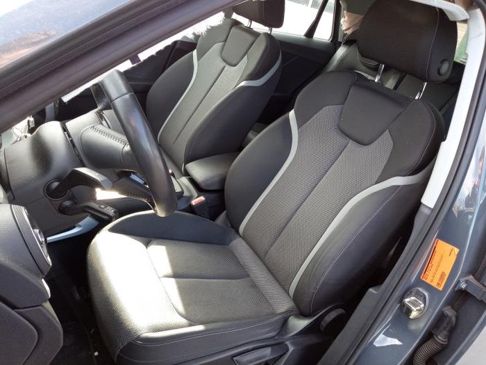 Audi Q2 1.0 30 TFSI 12V Samochód złomowany (2019, Szary)