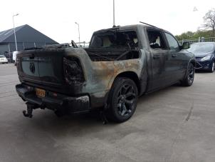 Dodge 1500 Crew Cab 5.7 Hemi V8 4x4 Épave (2021, Noir)