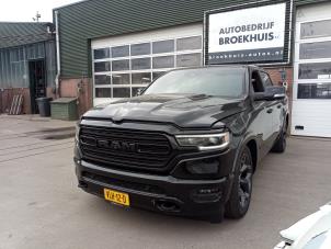 Dodge 1500 Crew Cab 5.7 Hemi V8 4x4 Épave (2021, Noir)