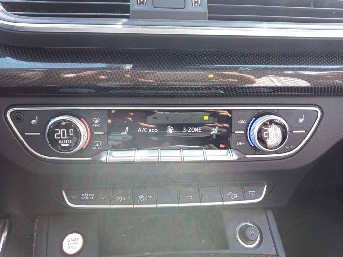 Audi SQ5 3.0 TFSI V6 24V Samochód złomowany (2017, Czarny)