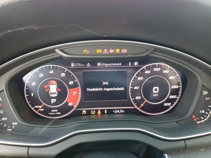 Audi SQ5 3.0 TFSI V6 24V Samochód złomowany (2017, Czarny)