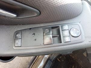 Mercedes A 1.5 A-160 Épave (2009, Brun)