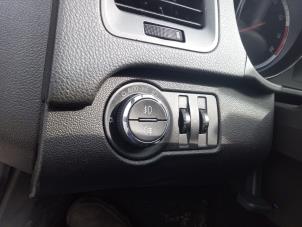 Opel Insignia Sports Tourer 1.8 16V Ecotec Épave (2009, Gris)