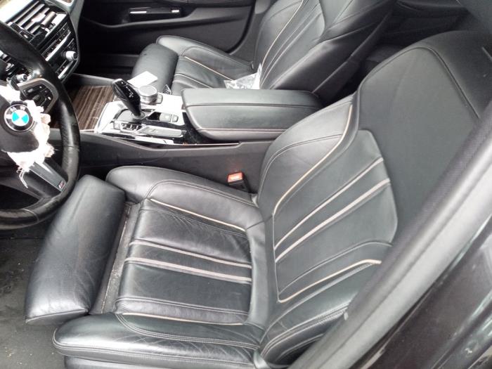 BMW 5 serie 540i 3.0 TwinPower Turbo 24V Épave (2018, Gris)