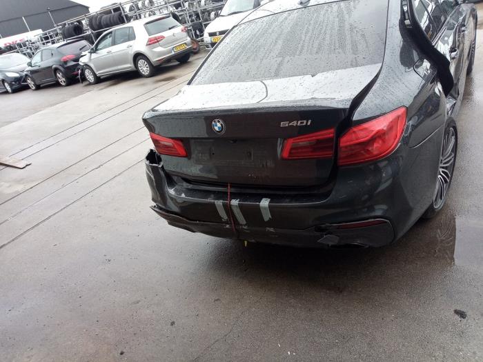 BMW 5 serie 540i 3.0 TwinPower Turbo 24V Épave (2018, Gris)