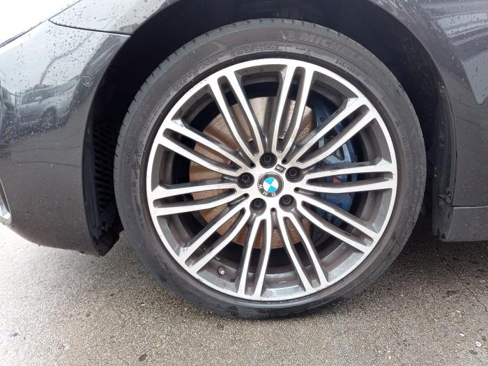 BMW 5 serie 540i 3.0 TwinPower Turbo 24V Épave (2018, Gris)
