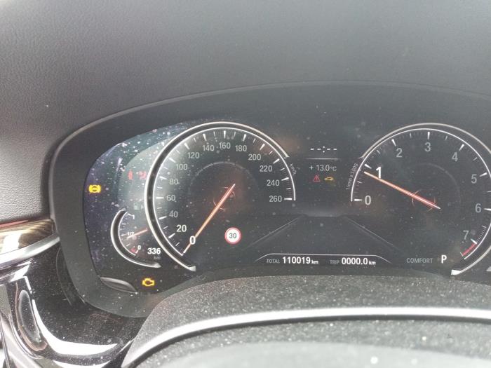 BMW 5 serie 540i 3.0 TwinPower Turbo 24V Épave (2018, Gris)