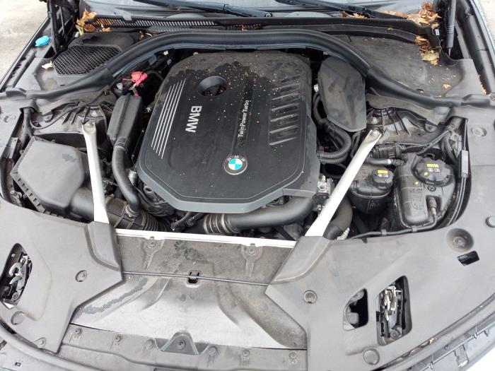 BMW 5 serie 540i 3.0 TwinPower Turbo 24V Épave (2018, Gris)