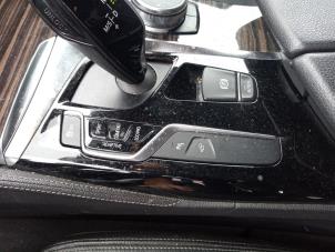 BMW 5 serie 540i 3.0 TwinPower Turbo 24V Épave (2018, Gris)