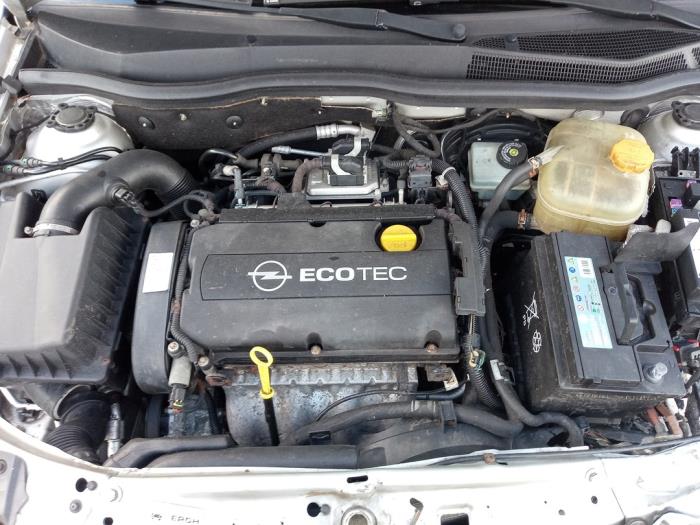 Opel Astra H SW 1.8 16V Vehículo de desguace (2009, Gris)