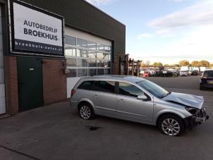 Opel Astra H SW 1.8 16V Vehículo de desguace (2009, Gris)