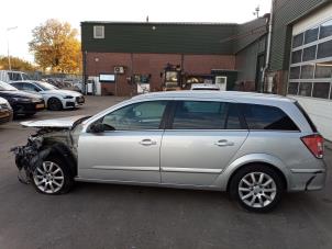 Opel Astra H SW 1.8 16V Vehículo de desguace (2009, Gris)