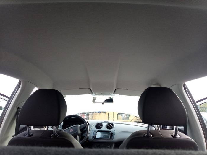 Seat Ibiza IV 1.4 16V Épave (2012, Blanc)