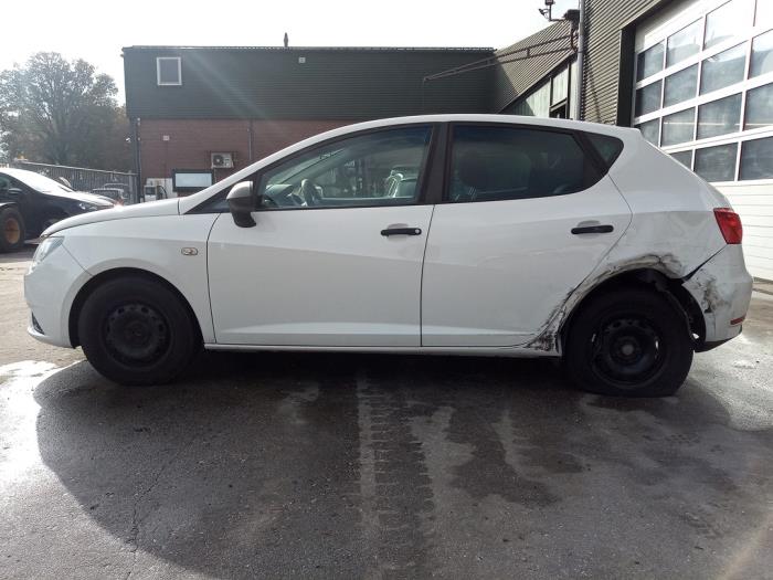 Seat Ibiza IV 1.4 16V Épave (2012, Blanc)