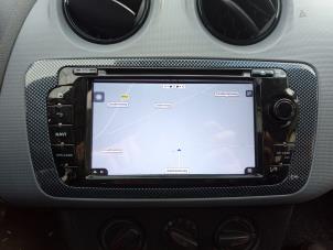 Seat Ibiza IV 1.4 16V Épave (2012, Blanc)