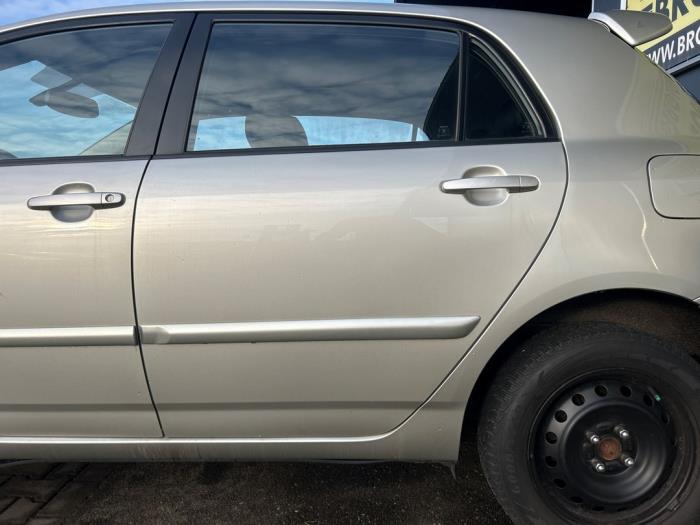 Toyota Corolla 1.6 16V VVT-i Épave (2005, Gris)