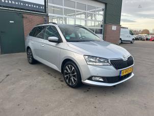 Skoda Fabia III Combi 1.0 TSI 12V Épave (2020, Gris)