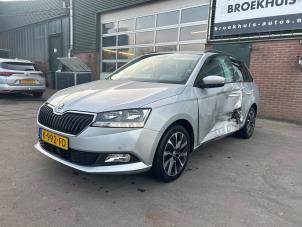 Skoda Fabia III Combi 1.0 TSI 12V Épave (2020, Gris)