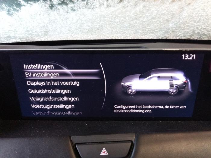 Mazda CX-80 2.5 E-SkyActiv PHEV AWD Samochód złomowany (2024, Szary)