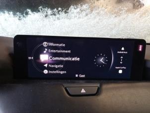 Mazda CX-80 2.5 E-SkyActiv PHEV AWD Samochód złomowany (2024, Szary)