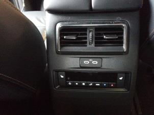 Mazda CX-80 2.5 E-SkyActiv PHEV AWD Samochód złomowany (2024, Szary)