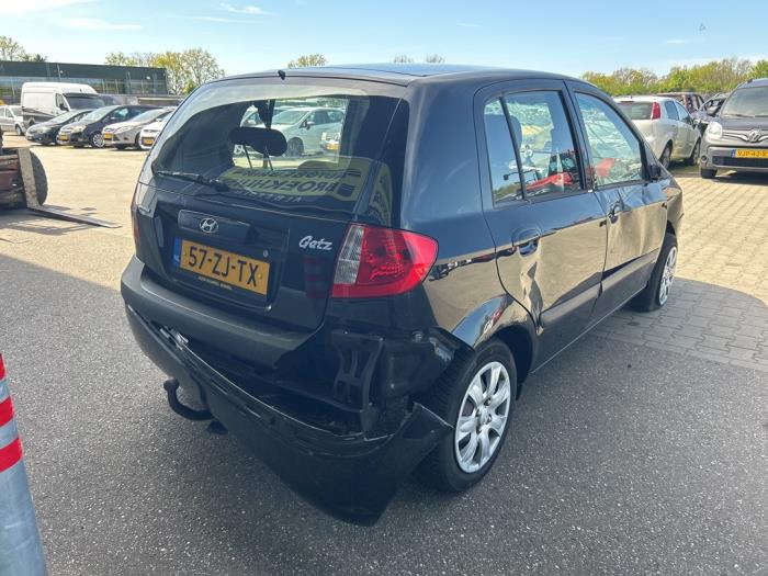 Hyundai Getz 1.4i 16V Épave (2008, Noir)