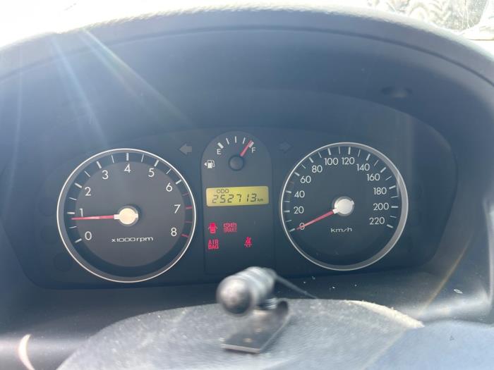 Hyundai Getz 1.4i 16V Épave (2008, Noir)