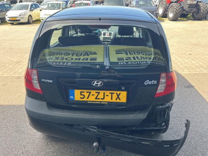 Hyundai Getz 1.4i 16V Épave (2008, Noir)