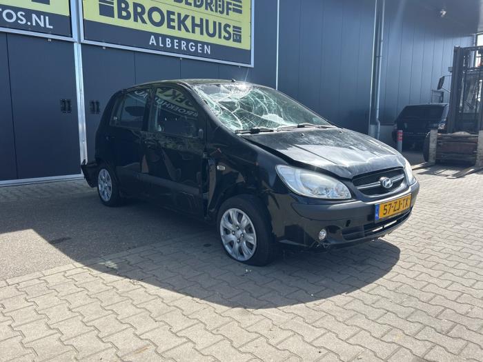 Hyundai Getz 1.4i 16V Épave (2008, Noir)
