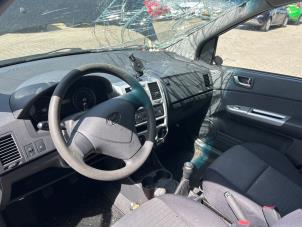Hyundai Getz 1.4i 16V Épave (2008, Noir)