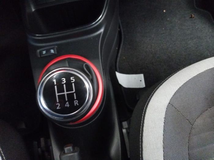 Renault Twingo III 1.0 SCe 75 12V Samochód złomowany (2020, Czarny)