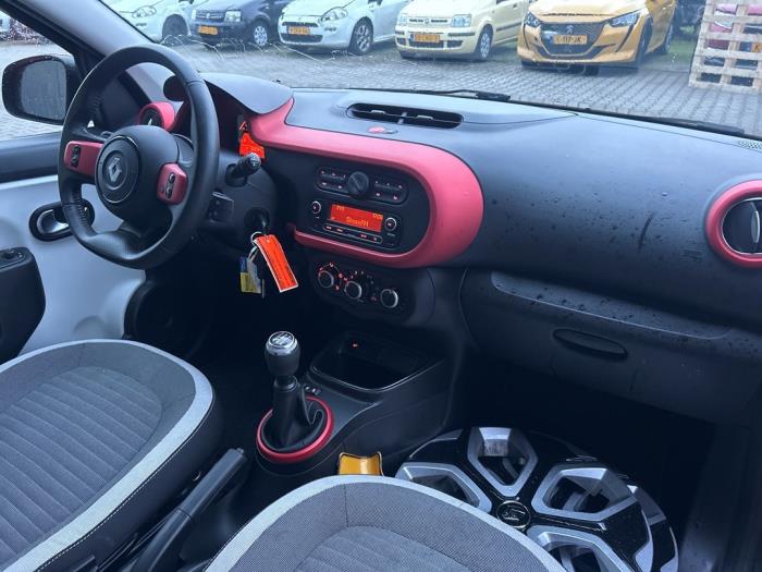 Renault Twingo III 1.0 SCe 75 12V Samochód złomowany (2020, Czarny)