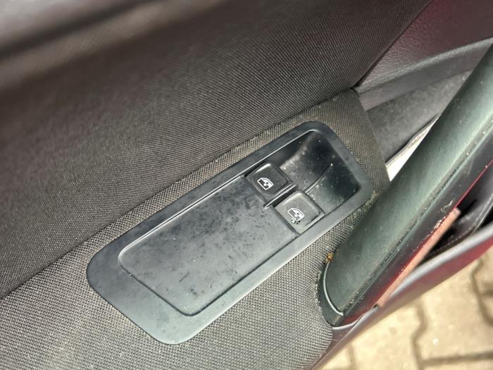 Volkswagen Golf VII 1.0 TSI 12V Épave (2017, Rouge)
