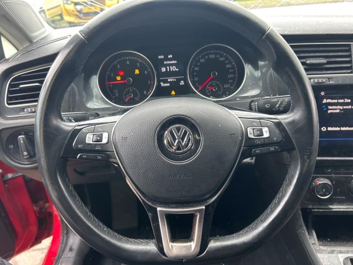 Volkswagen Golf VII 1.0 TSI 12V Épave (2017, Rouge)