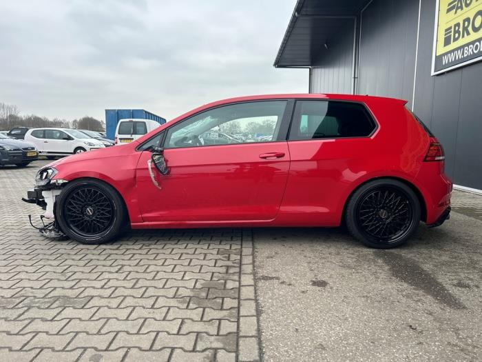 Volkswagen Golf VII 1.0 TSI 12V Épave (2017, Rouge)