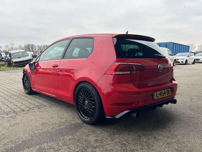 Volkswagen Golf VII 1.0 TSI 12V Épave (2017, Rouge)