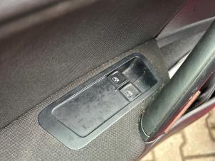 Volkswagen Golf VII 1.0 TSI 12V Épave (2017, Rouge)