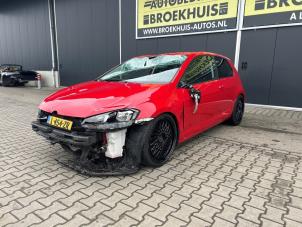Volkswagen Golf VII 1.0 TSI 12V Épave (2017, Rouge)