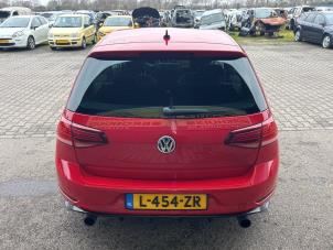 Volkswagen Golf VII 1.0 TSI 12V Épave (2017, Rouge)