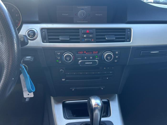 BMW 3 serie Touring 325i 24V Épave (2008, Noir)