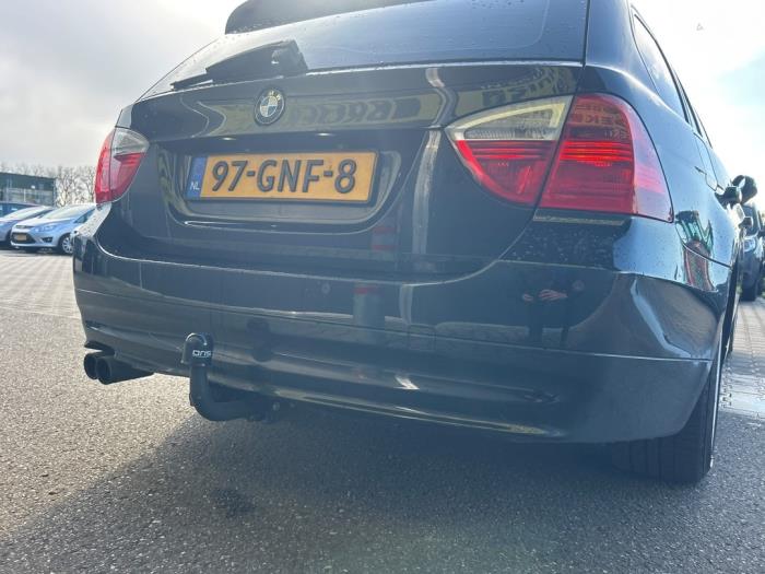 BMW 3 serie Touring 325i 24V Épave (2008, Noir)