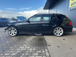 BMW 3 serie Touring 325i 24V Épave (2008, Noir)