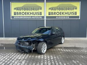 BMW 3 serie Touring 325i 24V Épave (2008, Noir)